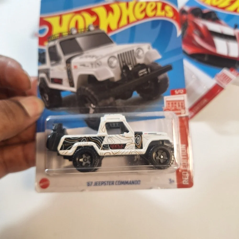 Hot Wheels Target Red Edition 6 Cars Cadillac/ Audi/ Hummer/‎ McLaren/ Charger